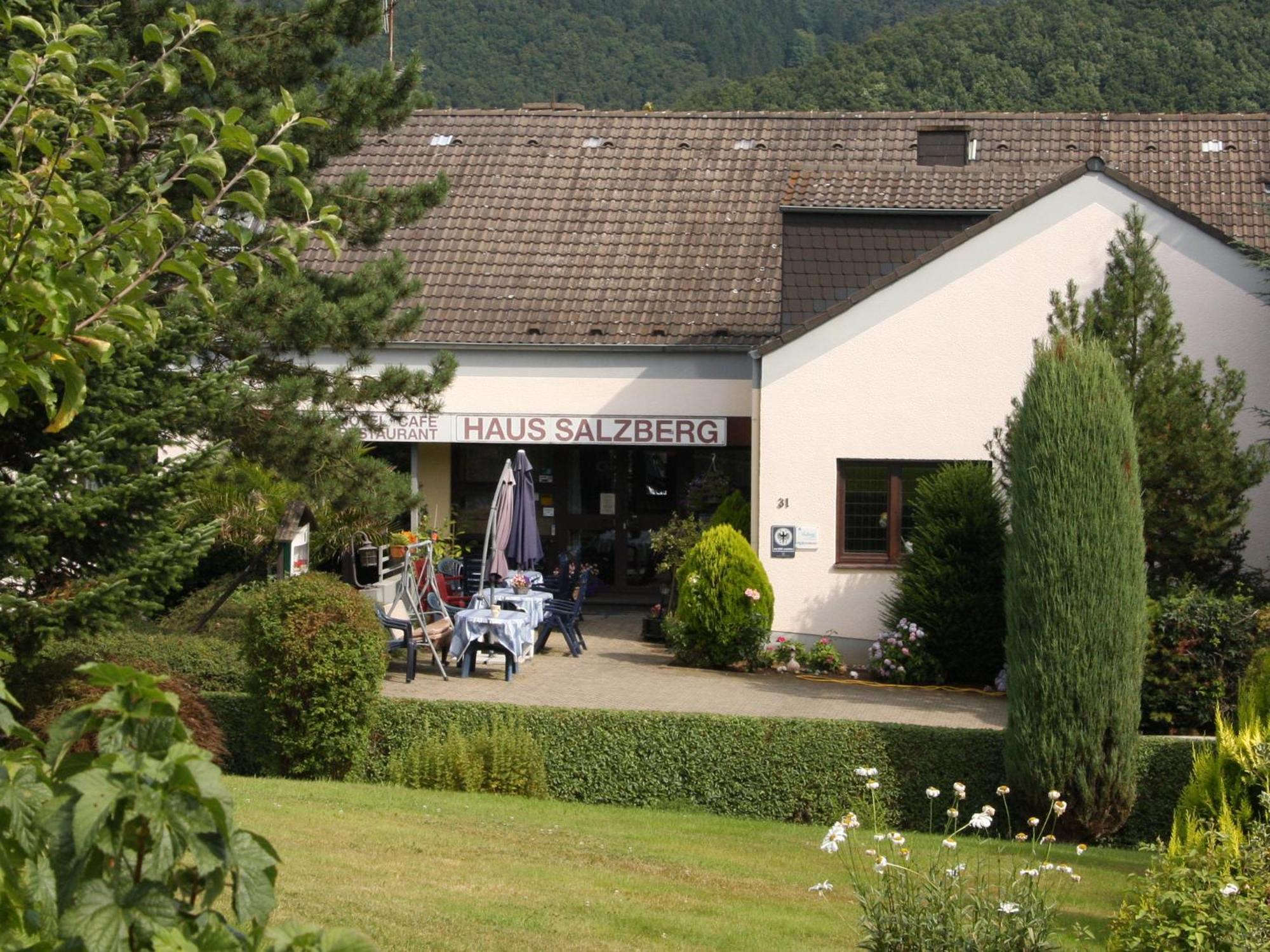Hotel Haus Salzberg Garni Schleiden Bagian luar foto